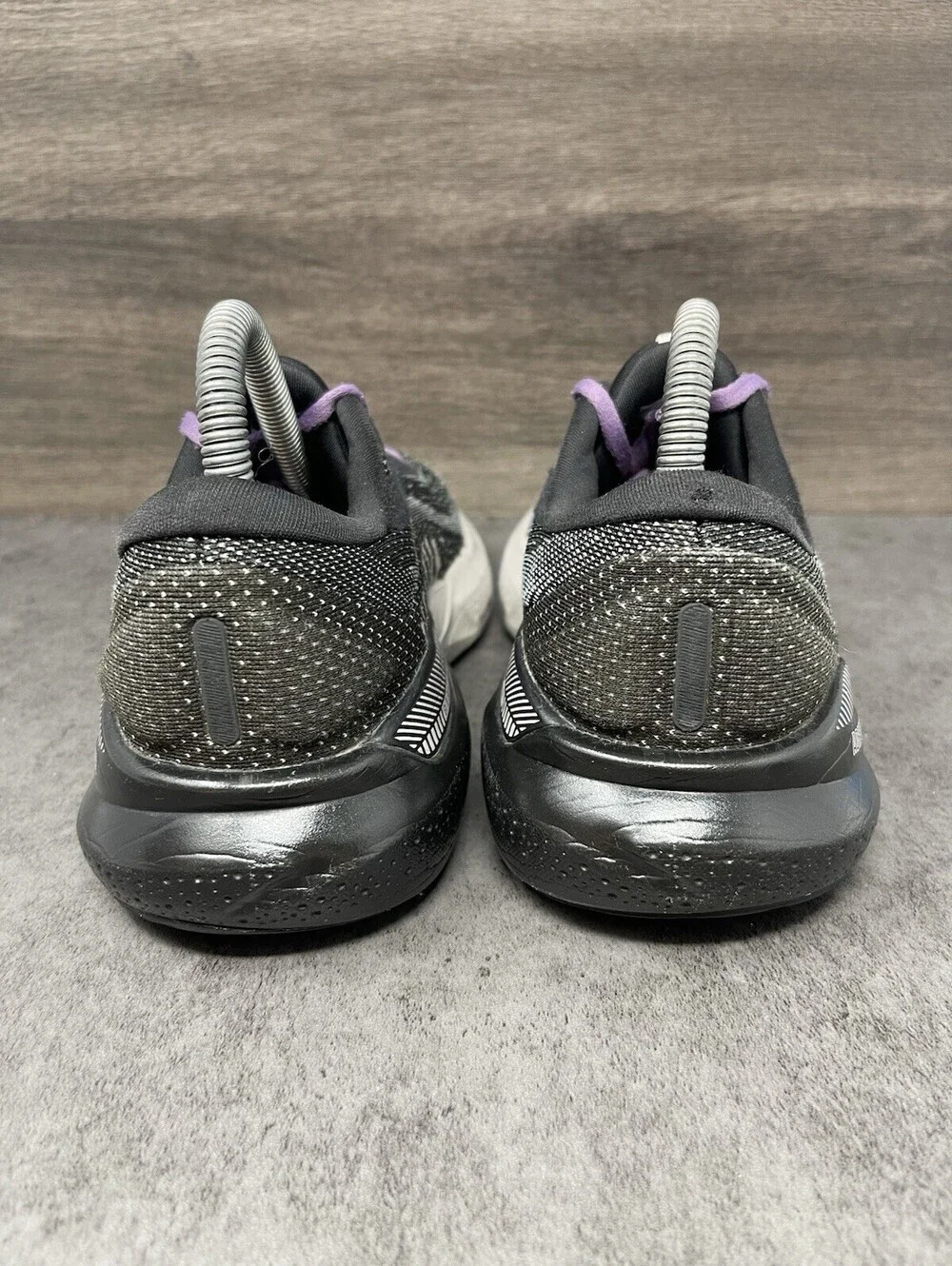 Brooks Adrenaline GTS 24 Running Shoes Womens Size 6.5 Black Lilac Purple
